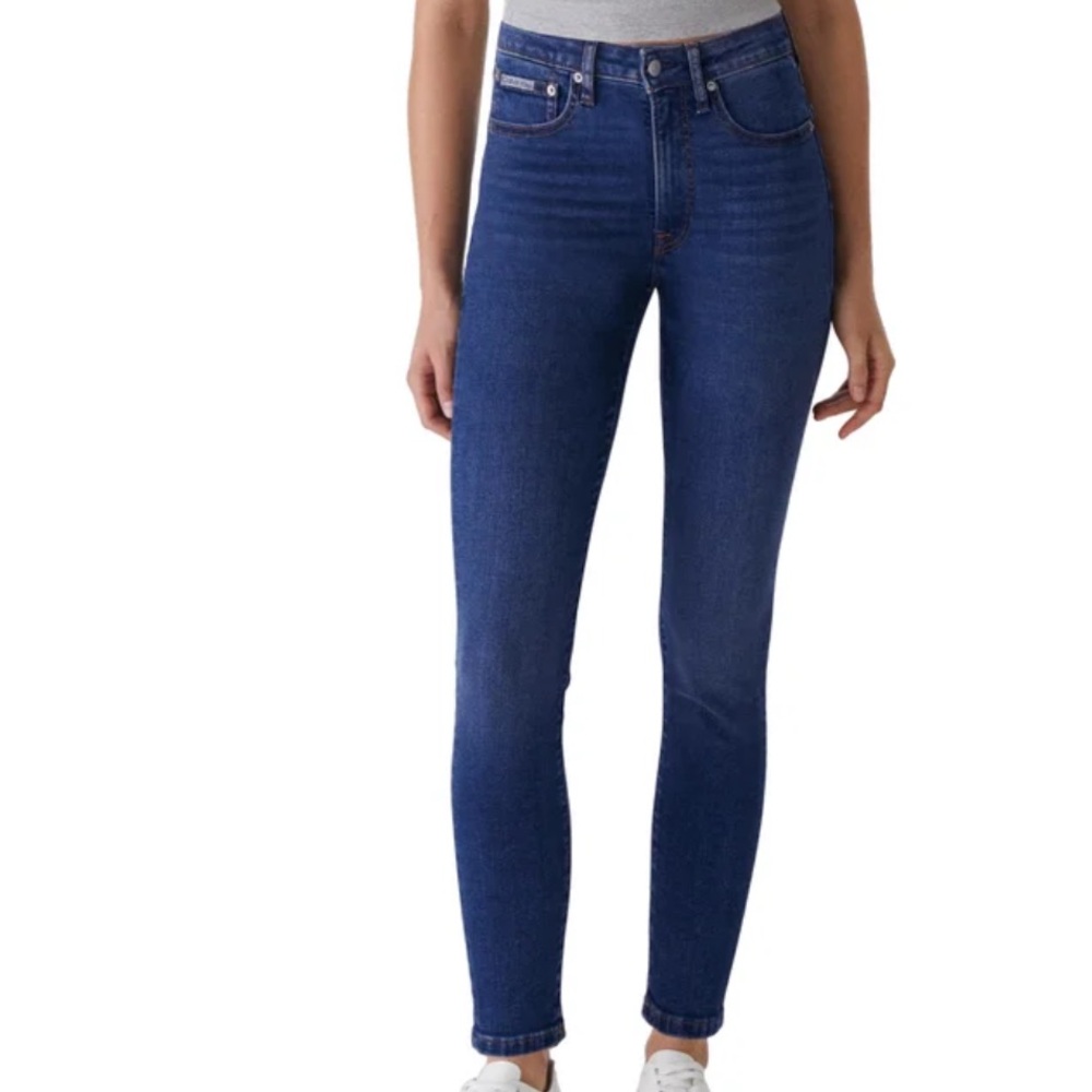 Calvin Klein women’s high rise, skinny jeans